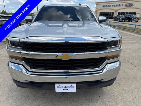 Used 2018 Chevrolet Silverado 1500 LT RWD image 2