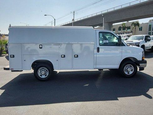 Used 2026 Chevrolet Express 3500 w/ Power Convenience Package RWD image 9
