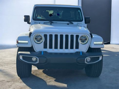 Used 2022 Jeep Wrangler Unlimited Sahara w/ Cold Weather Group image 2