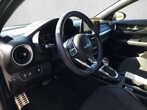 Used 2024 Kia Forte GT-Line w/ GT-Line Premium Package FWD image 10
