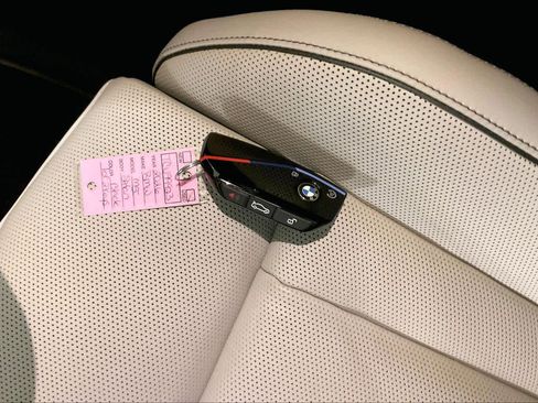 Used 2026 BMW M5 w/ Carbon Package image 13