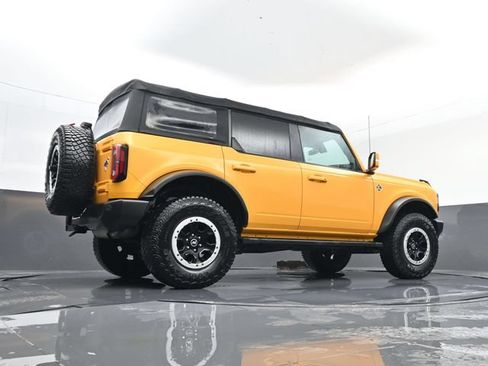 Used 2022 Ford Bronco Outer Banks w/ Sasquatch Package AWD/4WD image 25