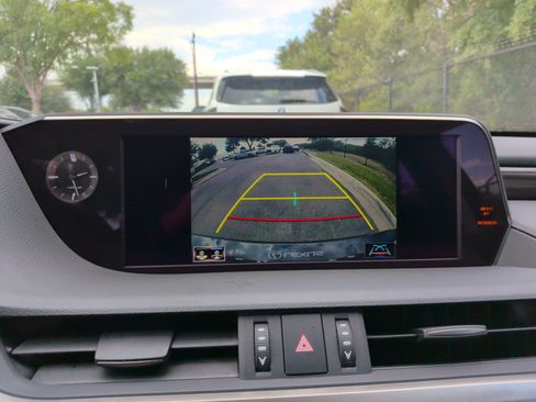 Used 2020 Lexus ES 350 w/ Premium Package FWD image 17