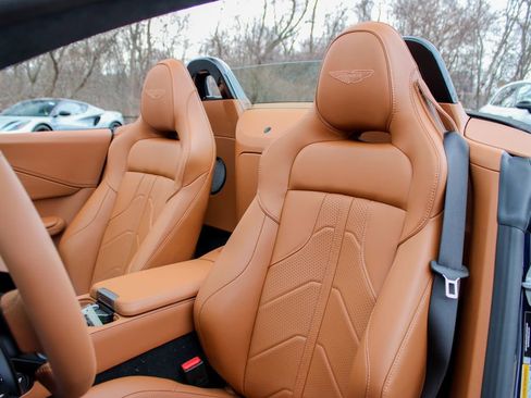 New 2026 Aston Martin V8 Vantage Convertible image 9