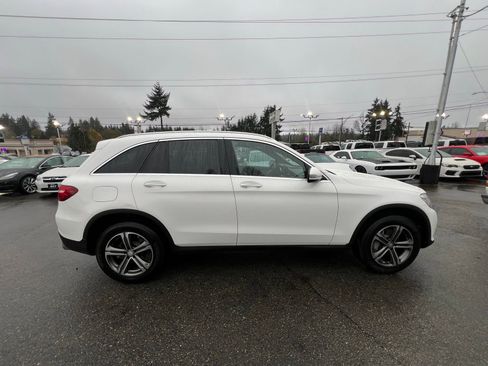 Used 2017 Mercedes-Benz GLC 300 4MATIC image 6