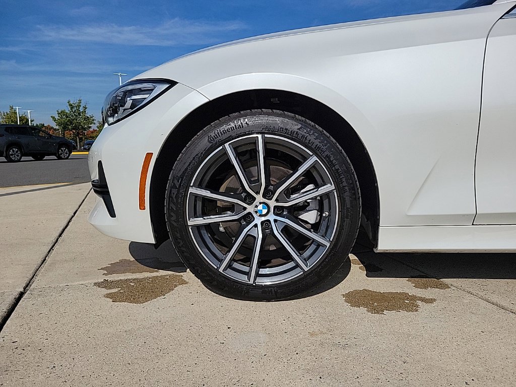 Used 2019 BMW 330i xDrive Sedan w/ Convenience Package AWD/4WD image 9