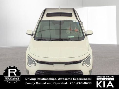 Certified 2025 Kia Niro Wave w/ Wave Preserve Package image 7