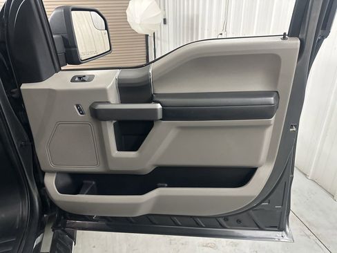 Used 2020 Ford F150 XLT w/ Equipment Group 302A Luxury AWD/4WD image 39