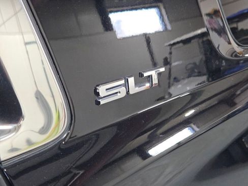 Used 2018 GMC Yukon SLT w/ Premium Edition image 22