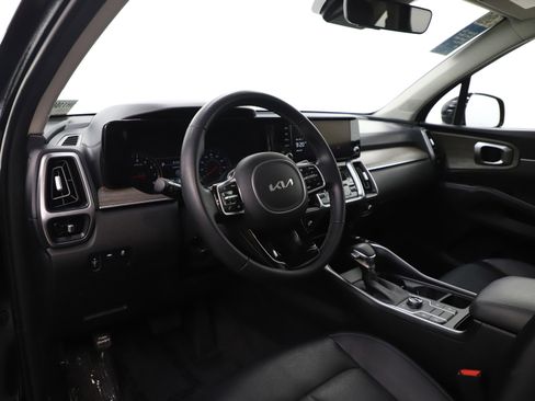 Used 2023 Kia Sorento S w/ Panoramic Sunroof Package image 17