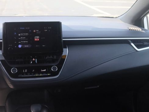 Used 2025 Toyota Corolla SE FWD image 9