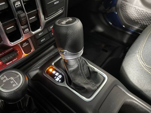 Used 2025 Jeep Wrangler Unlimited Sport AWD/4WD image 24