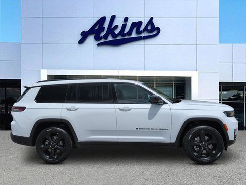 Certified 2024 Jeep Grand Cherokee L Limited w/ Black Appearance Package RWD image 1