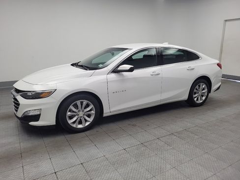 Used 2025 Chevrolet Malibu LT FWD image 2