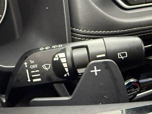 Used 2022 Nissan Rogue SL FWD image 12