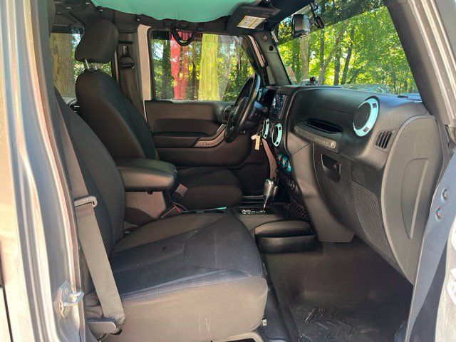 Used 2016 Jeep Wrangler Unlimited Sport AWD/4WD image 11
