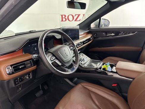 Used 2023 Lincoln Nautilus Reserve w/ Equipment Group 201A image 12