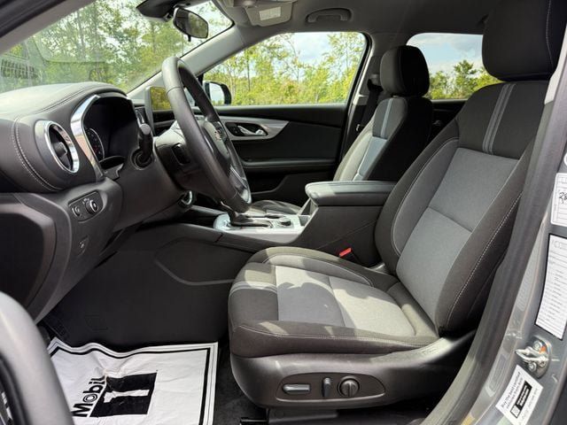 Used 2025 Chevrolet Blazer LT AWD/4WD image 9