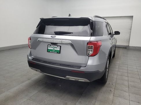 Used 2021 Ford Explorer XLT w/ Equipment Group 202A RWD image 9
