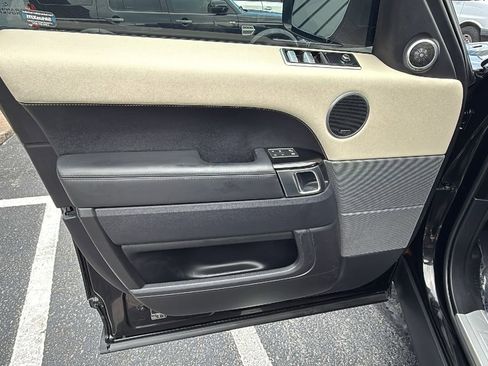 Used 2019 Land Rover Range Rover Sport HSE image 9
