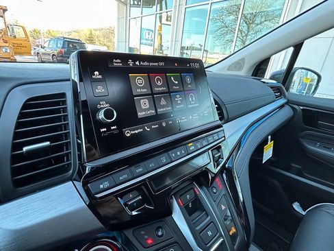 New 2026 Honda Odyssey Touring image 13
