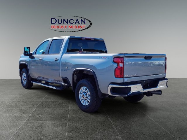 Used 2025 Chevrolet Silverado 2500 LT w/ Convenience Package AWD/4WD image 3