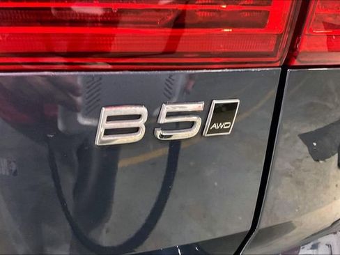 Certified 2025 Volvo XC60 B5 Plus image 9