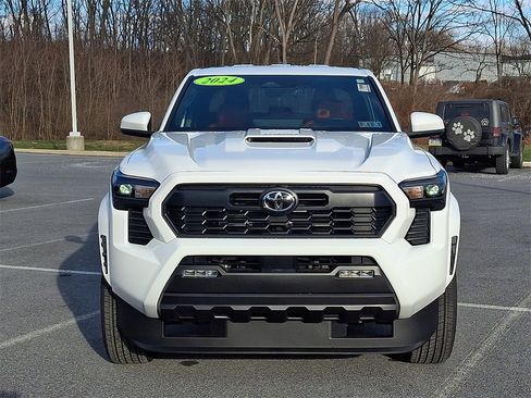 Certified 2024 Toyota Tacoma TRD Sport image 2