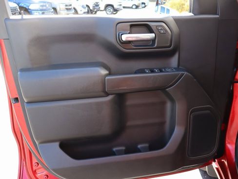 Used 2022 Chevrolet Silverado 1500 Custom w/ Safety Confidence Package image 5