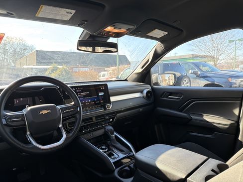 Used 2023 Chevrolet Colorado LT w/ LT Convenience Package II image 14