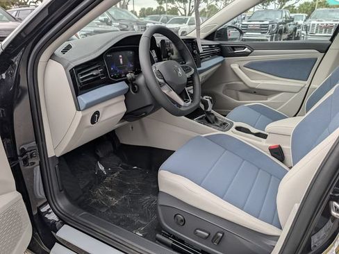 New 2026 Volkswagen Jetta SE FWD image 11