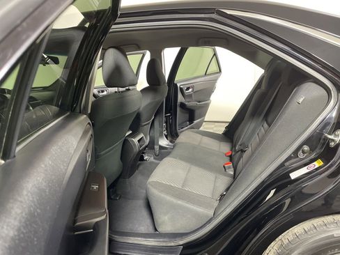 Used 2017 Toyota Camry LE image 19