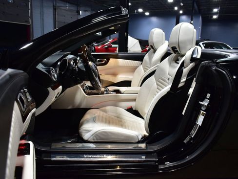 Used 2015 Mercedes-Benz SL 400 image 19