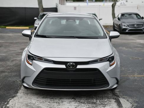 Used 2024 Toyota Corolla LE image 2