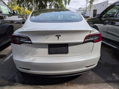Used 2023 Tesla Model 3 Standard Range RWD image 3
