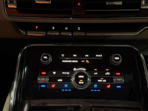 Certified 2022 Lincoln Navigator L Reserve AWD/4WD image 8