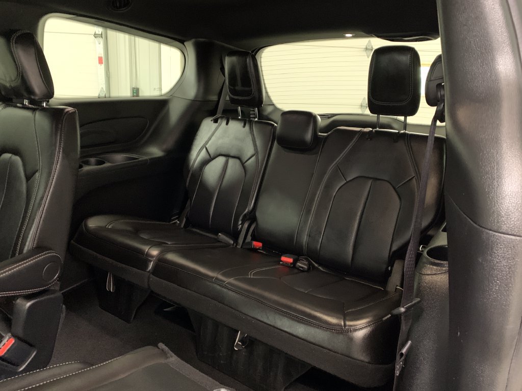 Used 2026 Chrysler Pacifica Select FWD image 20