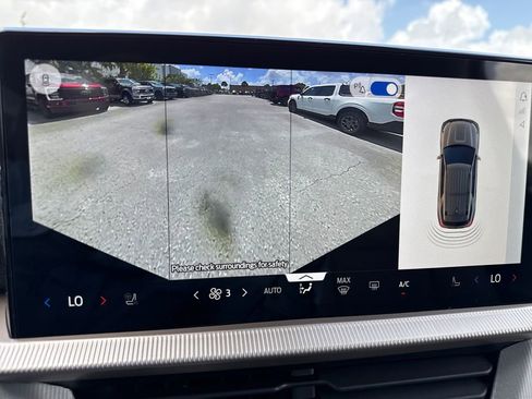 New 2026 Ford Explorer Active w/ Active Comfort Package RWD image 24