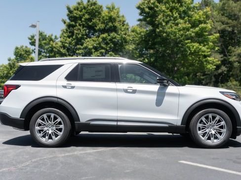 New 2026 Ford Explorer Platinum RWD image 9