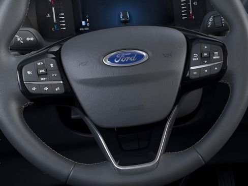 Used 2025 Ford Escape Active w/ Active Premium Tech Pack AWD/4WD image 13