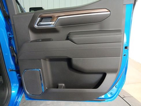 New 2026 Chevrolet Silverado 1500 LT Trail Boss w/ Dark Appearance Package image 19