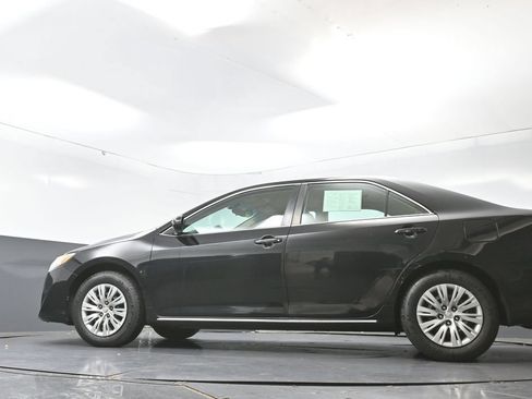 Used 2014 Toyota Camry LE FWD image 48