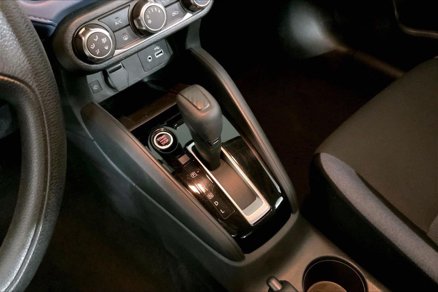 Used 2025 Nissan Versa SV FWD image 15