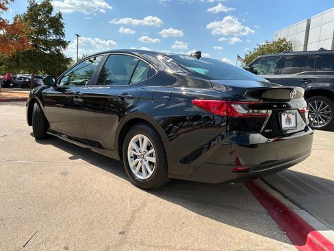Used 2026 Toyota Camry LE FWD image 8