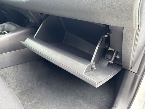 Used 2025 Toyota Corolla LE FWD image 27