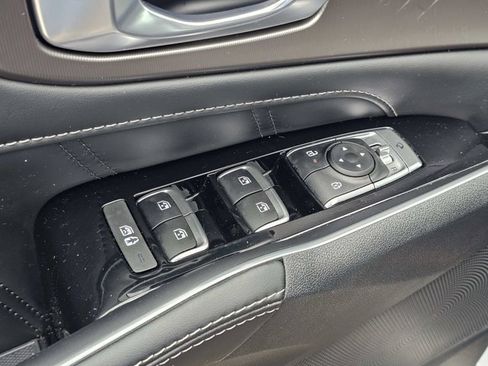 Used 2025 Kia Sorento SX FWD image 15