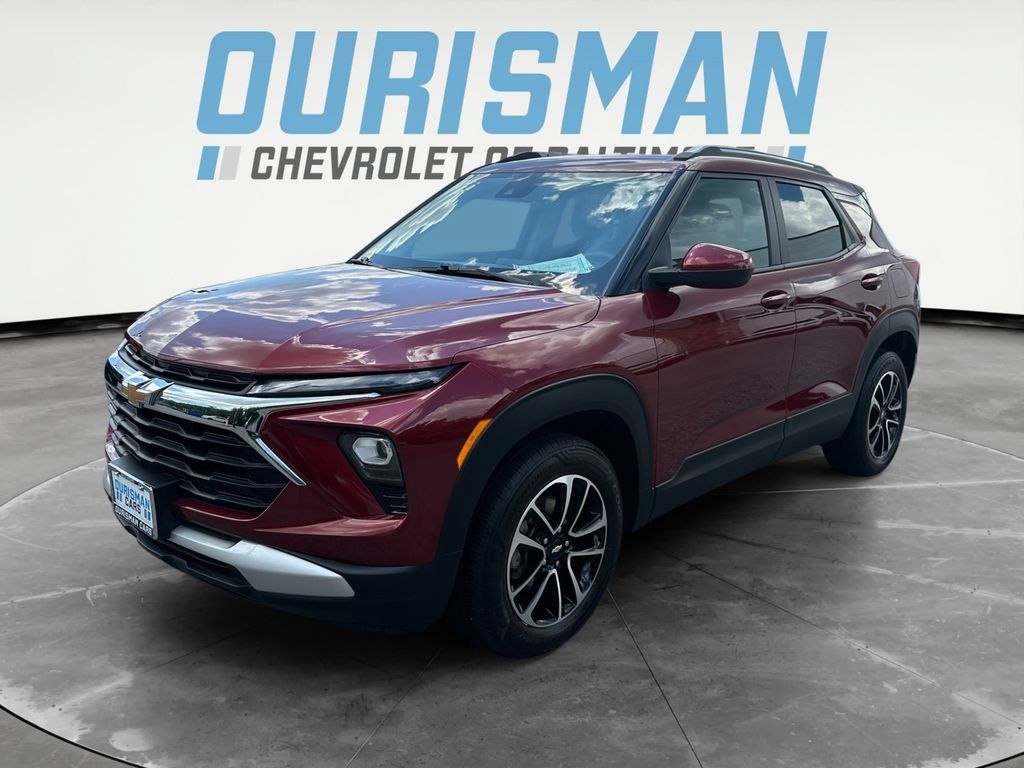 Used 2024 Chevrolet TrailBlazer LT w/ LT Cold Weather Package AWD/4WD image 2