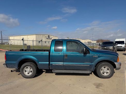 Used 2000 Ford F250 Lariat image 10