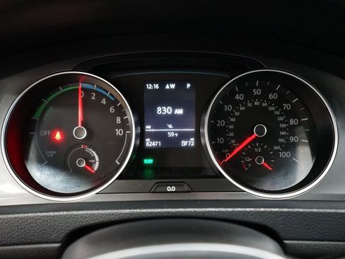 Used 2016 Volkswagen e-Golf SEL Premium image 35