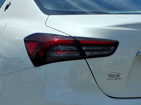 Used 2022 Maserati Ghibli Modena RWD image 17